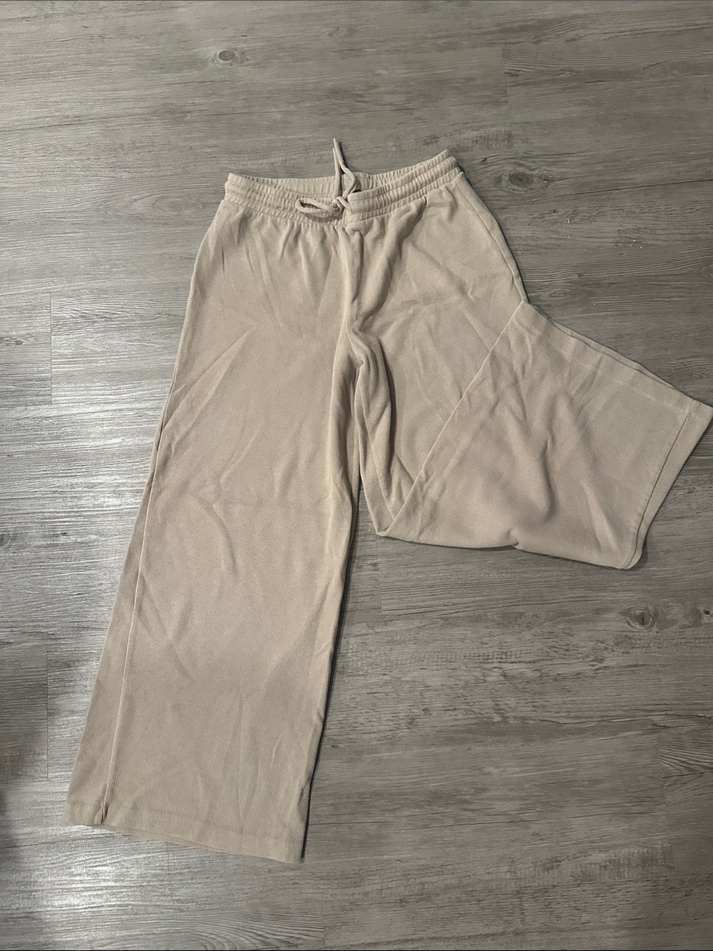 Zara Wide-Leg Drawstring Sweatpants in Light Beige
